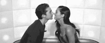 Megan Fox kiss